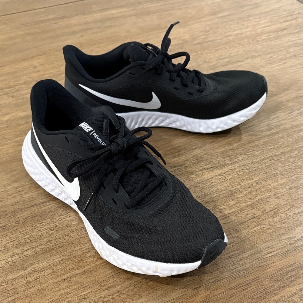 Nike Black and White Athletic Sneakers